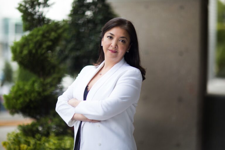 Dra. Angela Kimura Ovando